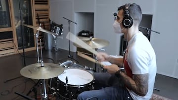 As¨ª suena la nueva canci¨®n de Orsai, el grupo musical formado por jugadores del Athletic