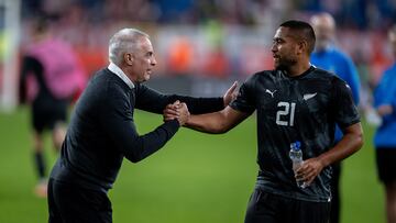 Darren Bazeley, DT de la selección de Nueva Zelanda, palpita el amistoso contra Colombia.