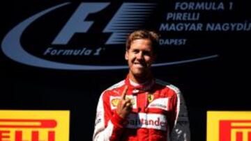 Vettel, en el podio de Hungaroring.