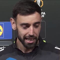 Enganchón de Bruno Fernandes con un periodista de Bilbao por el arbitraje: va a escocer...