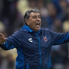 Viejas glorias como Reinoso, critican eliminación del América