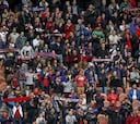 Un grupo de 150 aficionados del PSG demanda a la UEFA
