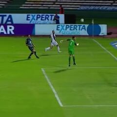 Arias sufrió con el gol de la fecha en Argentina: ¡de 'sombrero'!