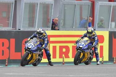 Esc¨¢ndalo en el Mundial de Supersport: el l¨ªder acusa a su equipo de perjudicarle adrede