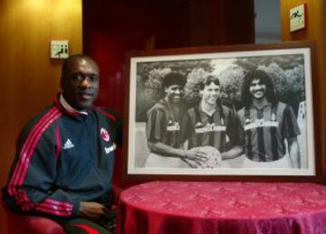 Con una foto de tres ídolos holandeses: Gullit, Van Basten y Rijkaard.