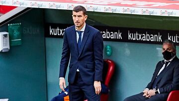 Javi Gracia, entrenador del Valencia, en San Mam&eacute;s.