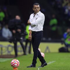 Los números que dejó Ricardo Cadena en Chivas