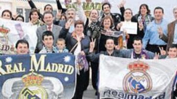 <b>¡A POR ELLOS! </b>Los madridistas de Cantabria confían en superar esta noche al Barça en la tabla.