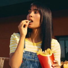 Aitana reconoce que es celiaca y que no puede comer su 'McAitana'