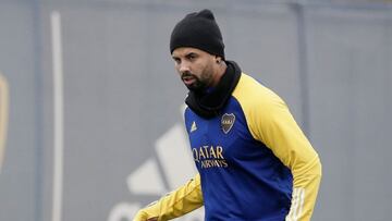 Edwin Cardona en un entrenamiento de Boca Juniors