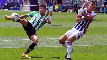 Valladolid.02/05/2021. PHOTOGENIC/PABLO REQUEJO. Fútbol, Estadio José Zorrilla, partido de La Liga Santander temporada 2020/2021 entre el Real Valladolid y el Real Betis. ruibal y yamiq