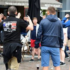 Dos españoles hospitalizados tras ataque de ultras rusos