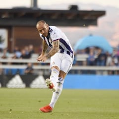 Sandro se estrenó en su debut con el Pucela en San José