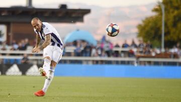 Sandro en acción con el Valladolid.