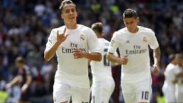 Lucas Vázquez celebra su gol al Eibar.