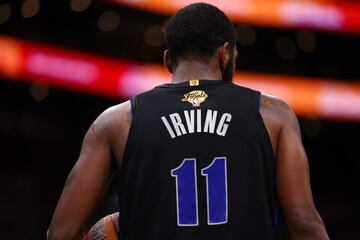  Kyrie Irving #11 of the Dallas Mavericks