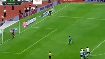 A lo Panenka: así fue el penal fallado por Puch ante Pumas