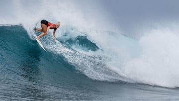 KAPALUA, HI - DECEMBER 7: Tatiana Weston-Webb of Brazil winning Heat 6 of Round 1 of the Maui Pro presented by ROXY at Honolua Bay on December 7, 2020 in Kapalua, Hawaii. (Photo by Keoki Saguibo/World Surf League via Getty Images)