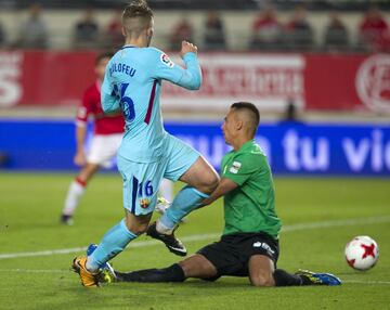 0-2. Gerard Deulofeu marcó el segundo gol.