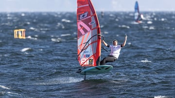 Blanca Alabau celebrando la victoria en Japón