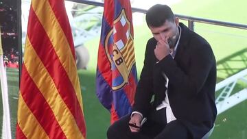 Esto es terrible: Agüero no podía ni empezar a hablar en su adiós al fútbol