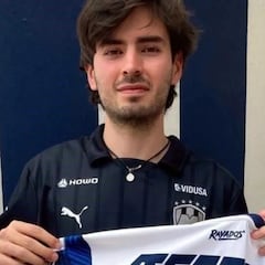 Viajó más de 3 mil kilómetros y pasó días bajo el sol por una foto con Sergio Ramos