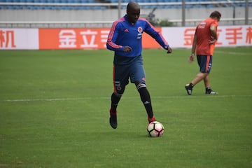 Después de la rueda de prensa en la que estuvieron José Pékerman, Carlos Bacca y Giovanni Moreno, el equipo nacional hizo su única práctica antes del partido ante China.