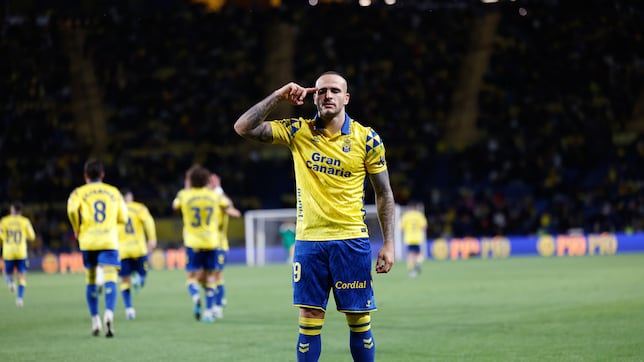 Sandro Ramírez vuelve a una convocatoria tras 279 días de baja