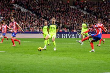 El jugador del Atltico de Madrid, Samu Lino, marca el 1-0 al Mallorca. 