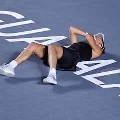 El Rey y Pedro Sánchez felicitan a Muguruza tras las WTA Finals