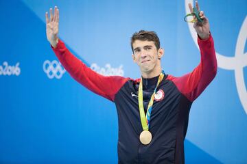 El famoso ‘Tiburón de Baltimore’ es el deportista con más medallas de oro en toda la historia de los Juegos Olímpicos. Phelps consiguió 23 preseas de primer lugar en tres ediciones del evento veraniego que se celebra cada cuatro años. Por ello, es considerado el mejor nadador de todos los tiempos.