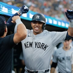 Oswald Peraza conecta primer home run de 2024