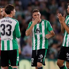 El Valencia sobrevive en la fiesta de Joaquín