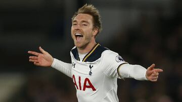 El centrocampista del Tottenham, Christian Eriksen, se deja querer por el Barcelona.