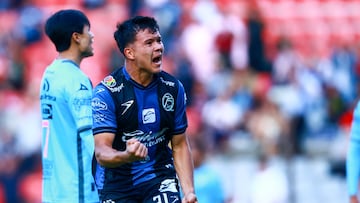 Ali Avila celebrates his goal 1-1 of Queretaro during the 12th round match between Queretaro and Puebla as part of the Liga BBVA MX, Torneo Apertura 2025 at La Corregidora Stadium, on October 04, 2025 in Santiago de Queretaro, Mexico.