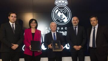 Representantes de la Fundación Real Madrid y del Ayuntamiento de Pozuelo.