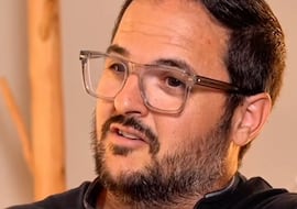 Un fisioterapeuta recuerda la contundente respuesta que le dio a una clienta que se quejó de sus tatuajes