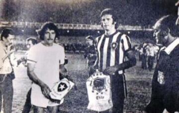 6 de abril de 1973: Colo Colo vence 2-1 a Botafogo en el Maracaná, en la primera victoria chilena en Brasil por Copa Libertadores.