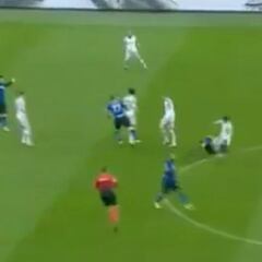 El choque de alto voltaje entre Alexis y Medel en la Serie A