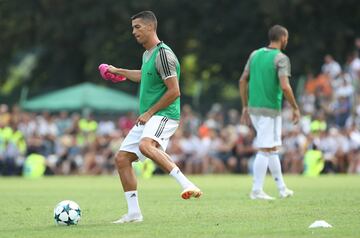 Cristiano entrenando antes del partido.