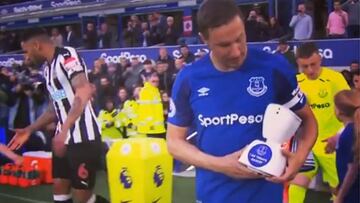 El Everton utiliza un robot para cumplir el sue&ntilde;o de uno de sus j&oacute;venes seguidores.