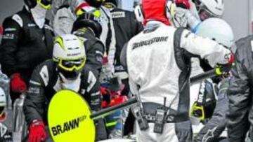 <b>DECEPCIONADO. </b>Barrichello atribuye su sexta posición a los malos repostajes que le hizo su equipo.