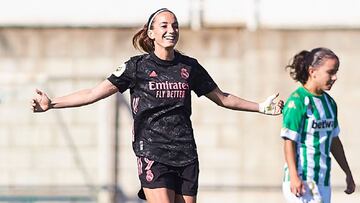 Asllani, estrella del Real Madrid, celebra un gol ante el Betis. 