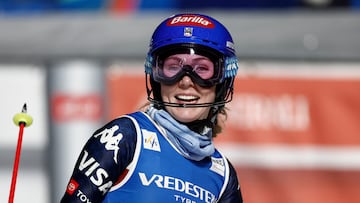 Alpine Skiing - FIS Alpine Ski World Cup - Women's Slalom - Courchevel, France - January 30, 2025 Mikaela Shiffrin of the U.S. reacts after the second run REUTERS/Christian Hartmann