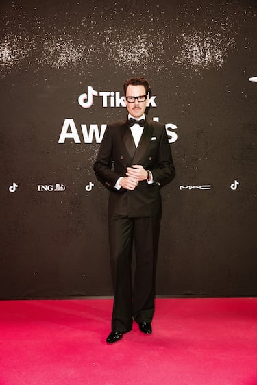 Juan Avellaneda posa en la alfombra roja de los 'Premios TikTok 2025'. 
 
 
 