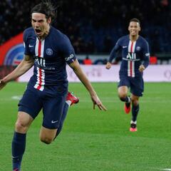 Cavani sale a escena en dos minutos