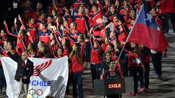 En el Estadio Roger Centre de Toronto se realiz&Atilde;&sup3; la ceremonia inaugural de los XVII Juegos Panamericanos,  Toronto 2015. La delegaci&Atilde;&sup3;n chilena desfil&Atilde;&sup3; encabezada por su abanderada Isidora Jimenez y el espect&Atilde;&iexcl;culo estuvo a cargo del Circ Du Soleil. 
 Toronto, Canad&Atilde;&iexcl;
 10/07/2015
 Foto: Max Montecinos/MINDEP