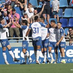 Ángel y Soriano recuperan la alegría para el Tenerife