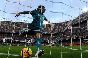 Marcelo celebra el 1-4 de Kroos.