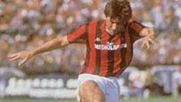 <b>ANCELOTTI.</B> El actual entrenador del Milan abrió la goleada ante el Real Madrid.